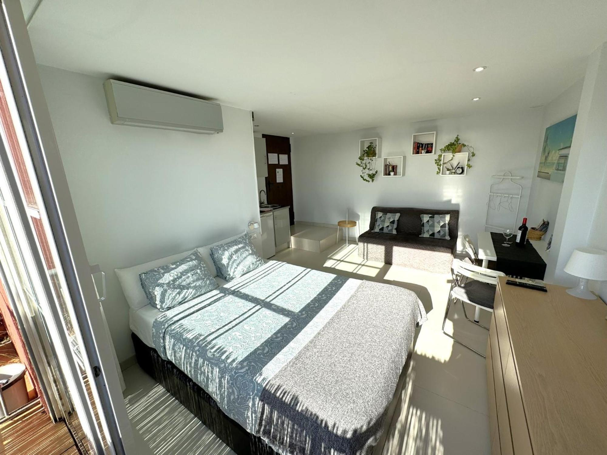 Peaceful Studio With Amazing Sea Views And Free Parking Benalmádena Exteriér fotografie